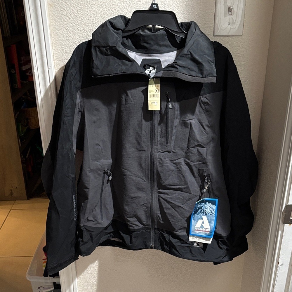 First Ascent Women's Black and Gray Jacket XL NWT